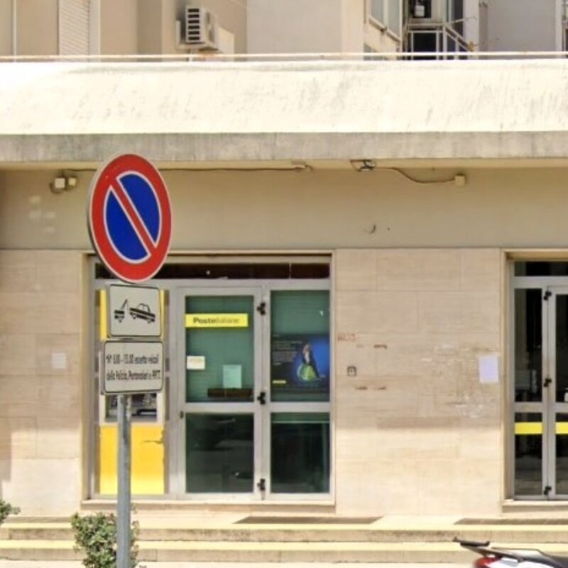 L'ufficio postale di corso Calatafimi, a Palermo