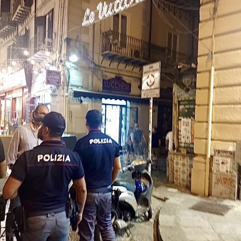 La polizia alla Vucciria