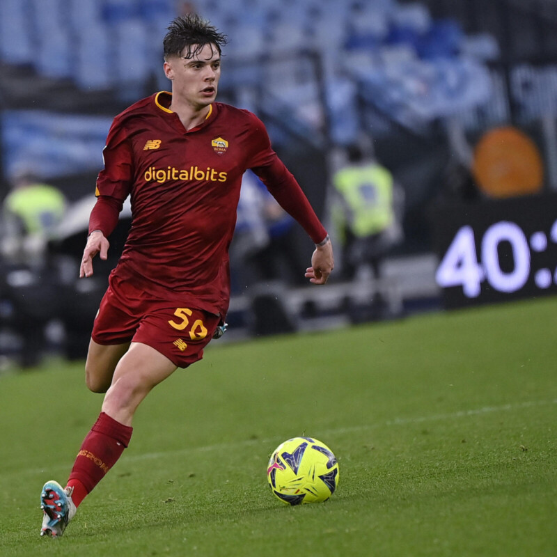 Roma's Nicola Zalewski in action during the Serie A soccer match between AS Roma and UC Sampdoria at the Olimpico stadium in Rome, Italy, 2 April 2023. ANSA/RICCARDO ANTIMIANI