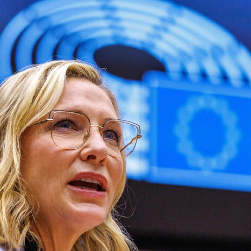 Blanchett al Parlamento, 'esternalizzare migranti disumano e dannoso'