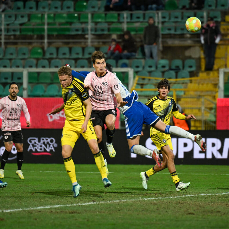 Il gol di Segre nella gara d'andata contro il Pisa (foto di Tullio Puglia)