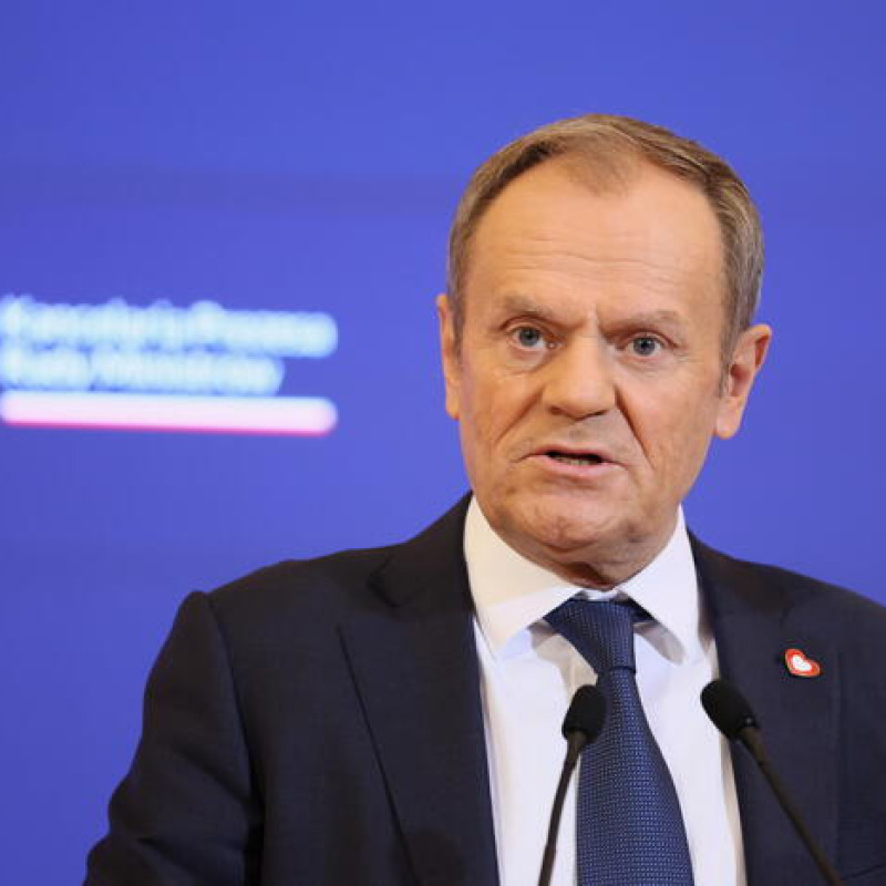 Tusk: "Il blocco dei trasportatori al confine ucraino sta per essere rimosso"