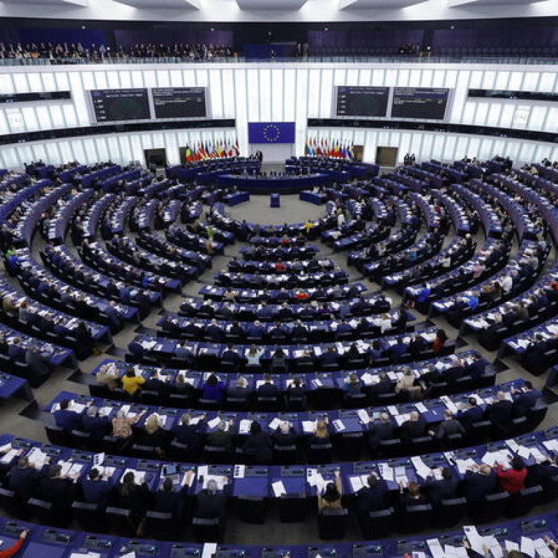 Sondaggi sulle Europee: "i Popolari a 178 seggi. A 143 i socialisti, Identità e democrazia terzo gru