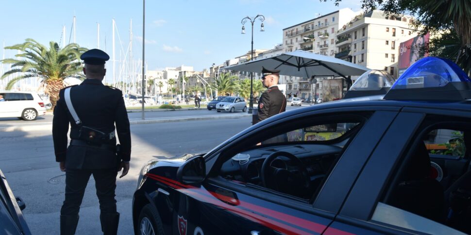 Ladro Scoperto Con Merce Rubata In Un Supermercato A Palermo Aggredisce Il Vigilante Arrestato