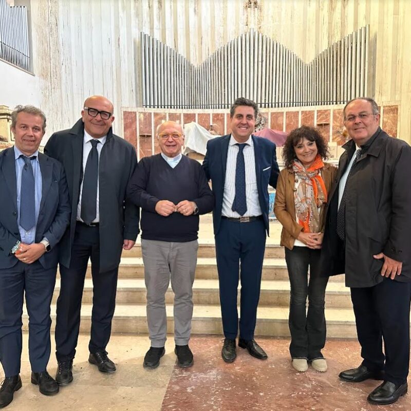 Da sinistra Leonardo D'Angelo, Francesco Ruggeri, padre Antonio Garau, Guglielmo Speciale, Gemma Ocello e Rino Alessi