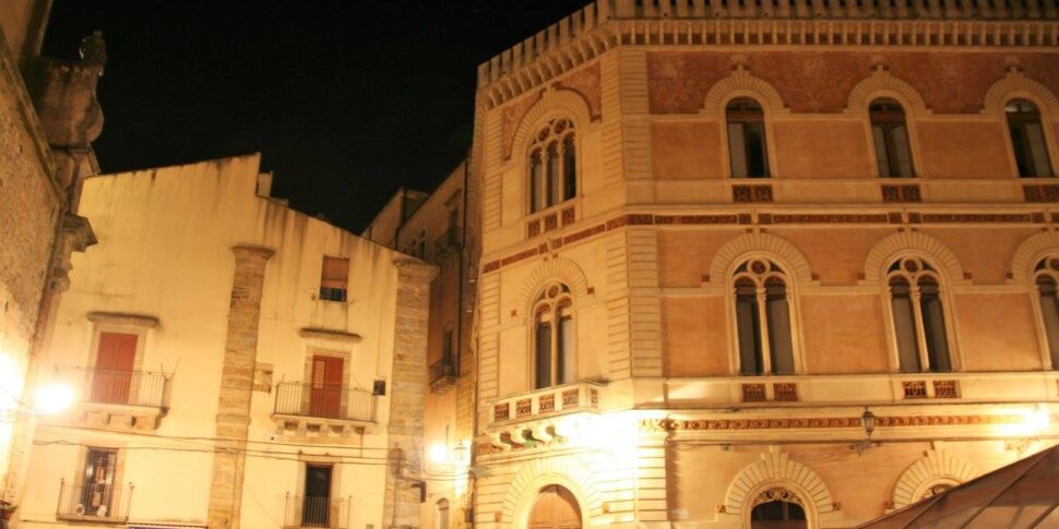 https://assets.gds.it/2024/04/Caltagirone-970x485.jpg