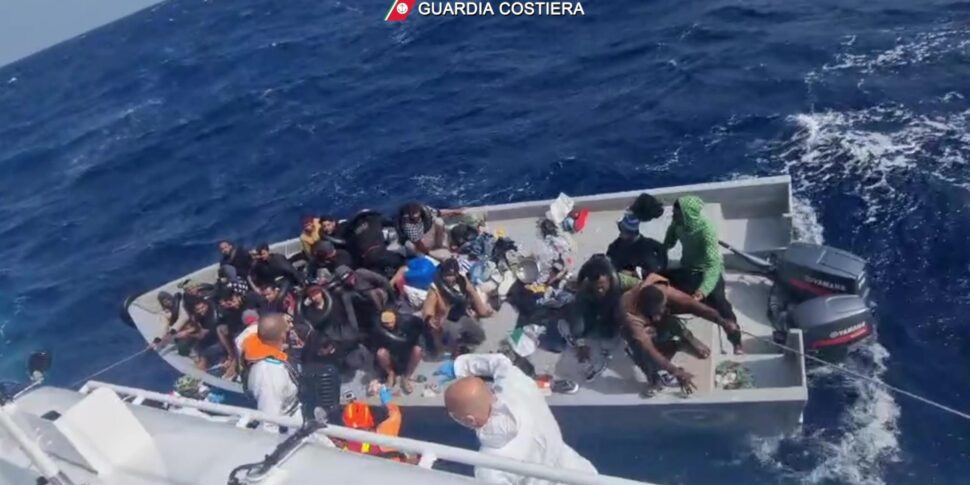 Nuova tragedia del mare, nove migranti morti e quindici dispersi: tra ...