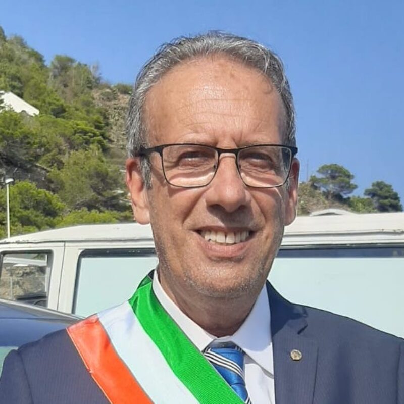Salvatore Militello, eletto sindaco di Ustica