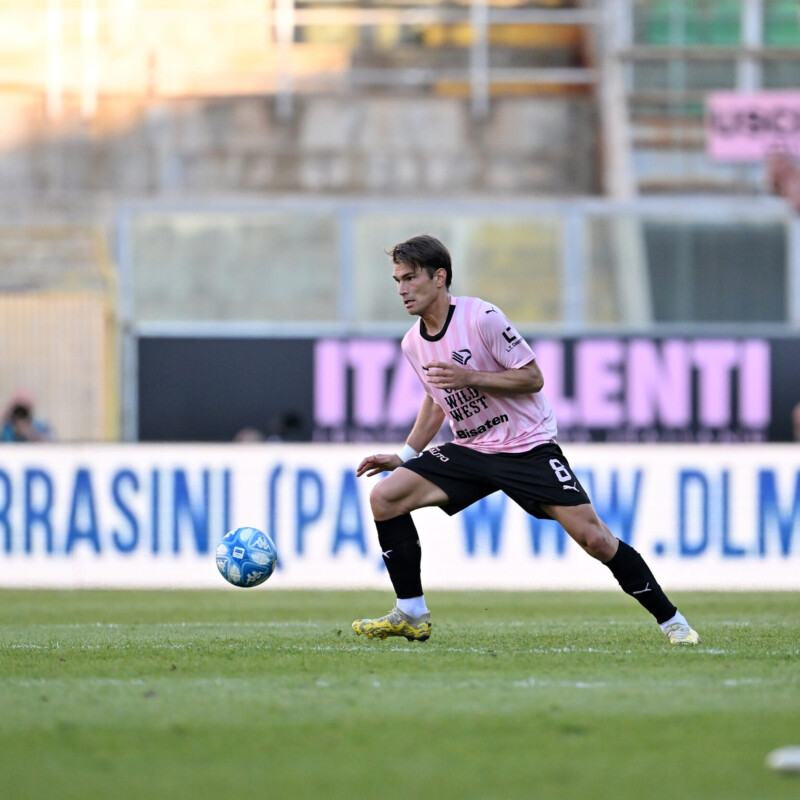 Palermo 06/04/2024: Segre in azione durante la partita di Serie B Palermo vs Sampdoria allo Stadio Renzo Barbera di Palermo(Foto Tullio Puglia)