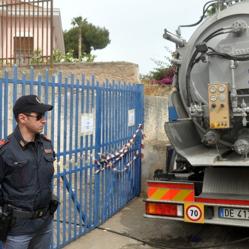 Palermo.Incidente sul lavoro a Casteldaccia,morti 5 operai.Nella foto l'ingresso della vasca di sollevamento fognario dove sono morti gli operai. .Ph.Alessandro Fucarini.