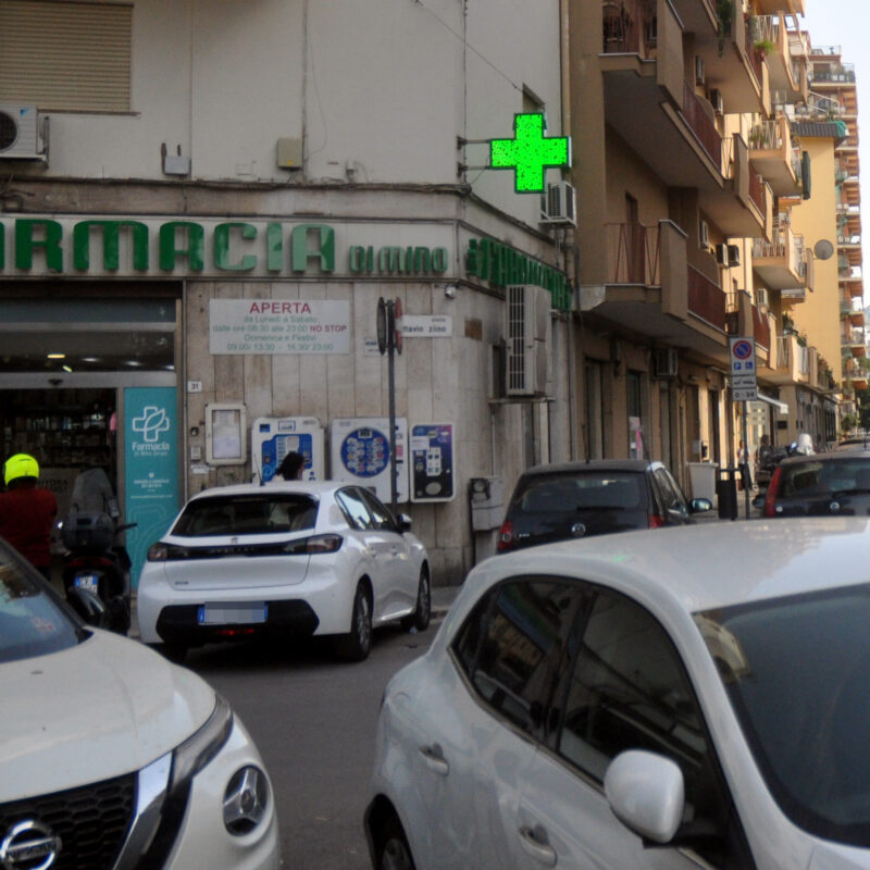Palermo. La farmacia Di Mino in Piazza Ottavio Ziino...Ph.Alessandro Fucarini.