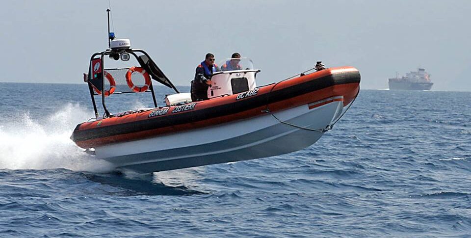 Eolie, incidente a bordo di una barca a vela bambino di 4 anni
