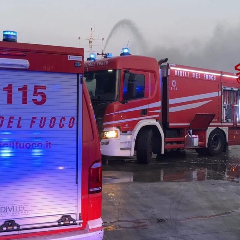 Vigili del fuoco in azione