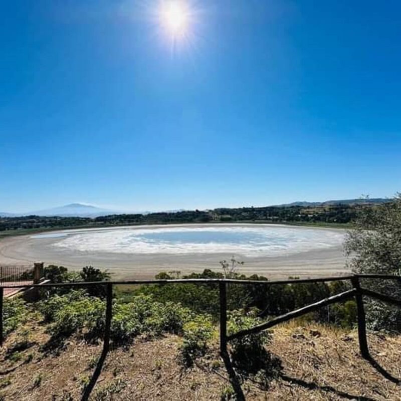 Il lago di Pergusa quasi senz'acqua