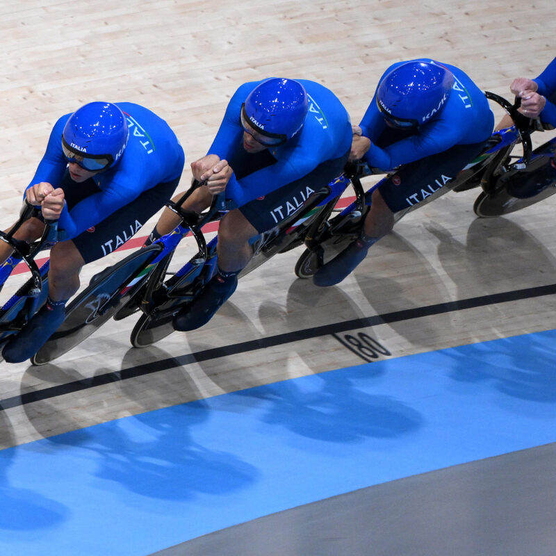 Simone Consonni, Filippo Ganna, Francesco Lamon and Jonathan Milan of Italy in action during the Men's Team Pursuit first round of the Cycling Track competitions in the Paris 2024 Olympic Games, at Saint-Quentin-en-Yvelines National Velodrome in Saint-Quentin-en-Yvelines, France, 06 August 2024. ANSA/ETTORE FERRARI