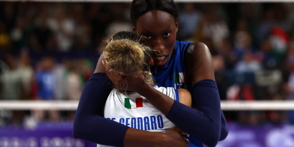 https://assets.gds.it/2024/08/Paris-2024-Olympic-Games-Volleyball_79473839-970x485.jpg