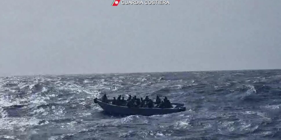 https://assets.gds.it/2024/09/Lampedusa-970x485.jpg