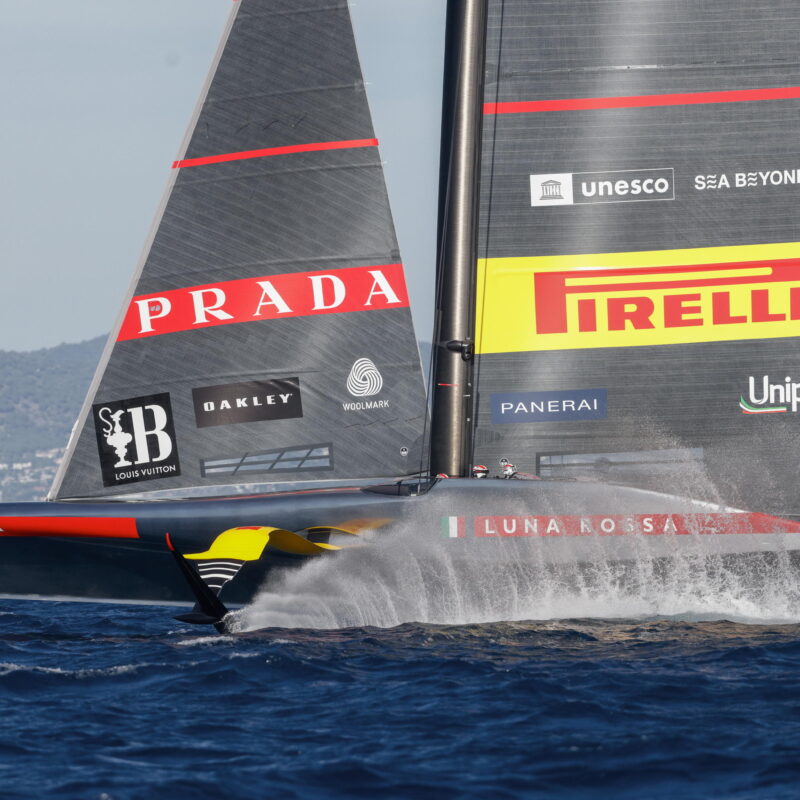 Team Prada Luna Rossa Pirelli c