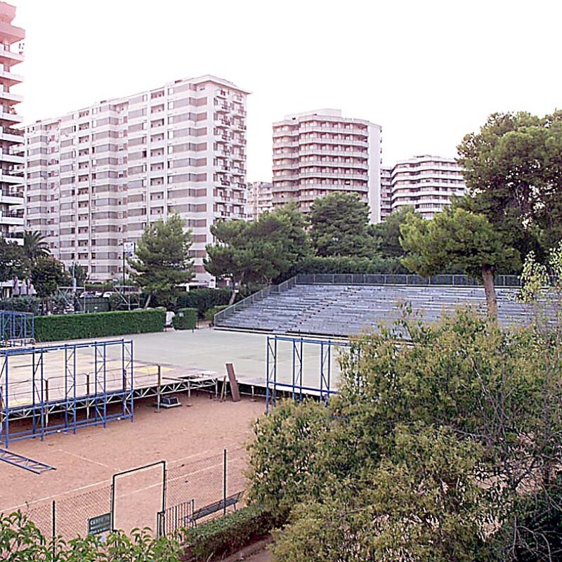 PALERMO 18.09.2002= FOTO TULLIO PUGLIA = CIRCOLO TENNIS: IL PALCO MONTATO PER GLI SPETTACOLI