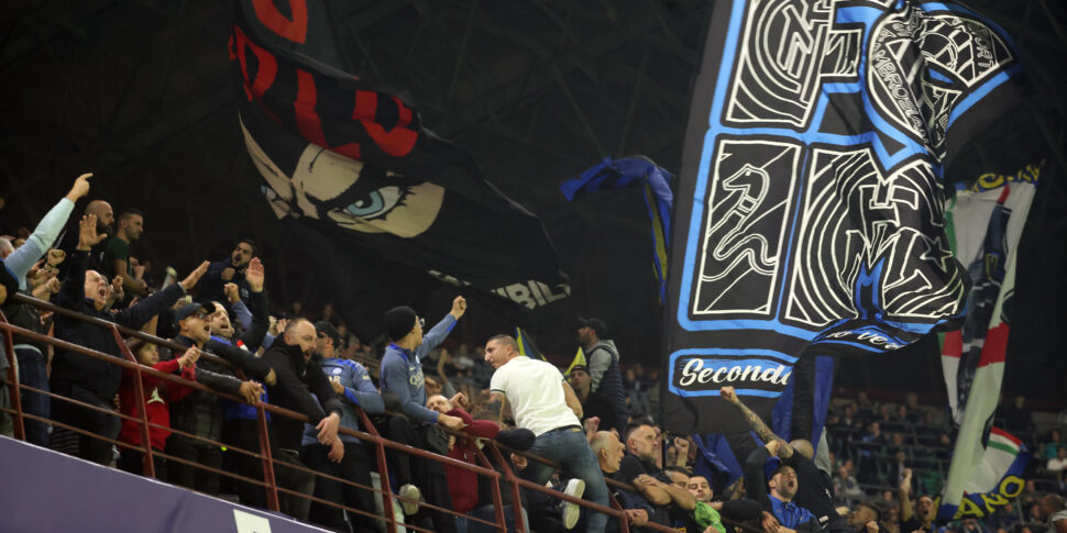 https://assets.gds.it/2024/10/Curva-Inter-970x485.jpg