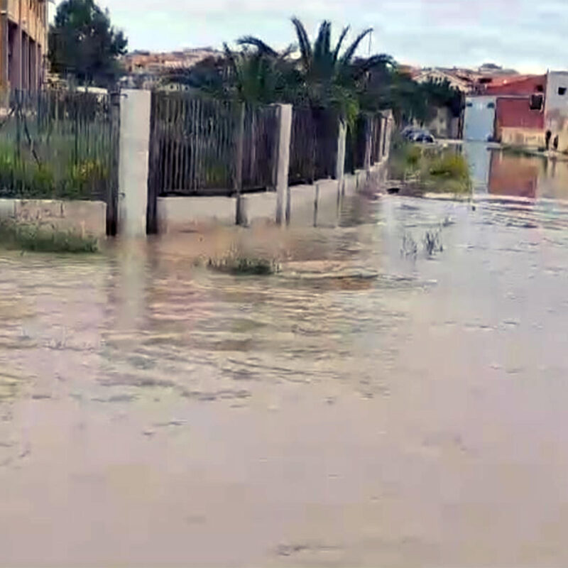 Il fiume Salso esondato in più punti per la pioggia caduta copiosa a Licata, nell'Agrigentino