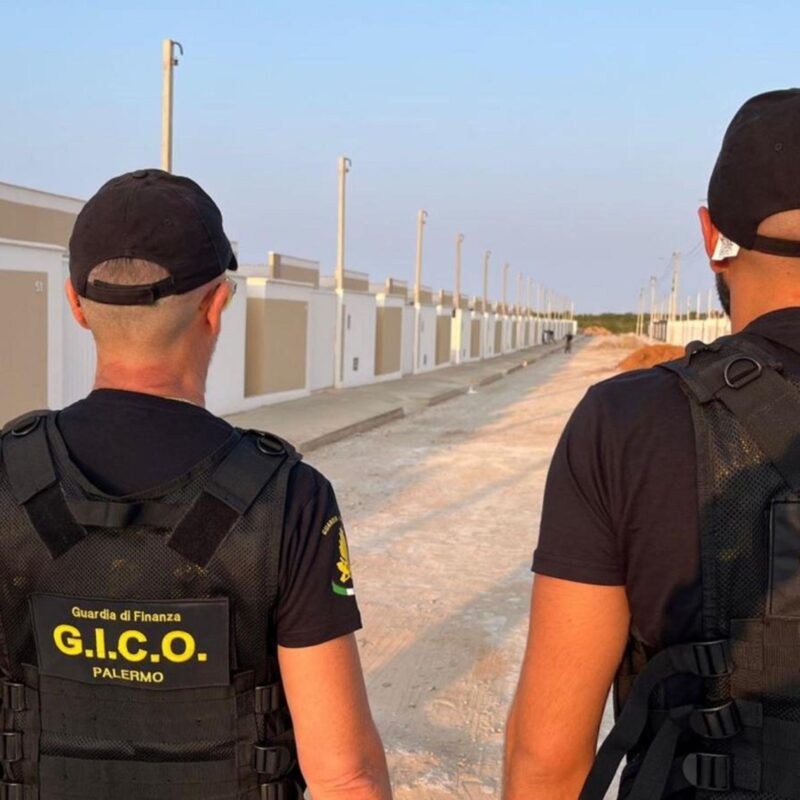 Un'inchiesta della Dda di Palermo e dal secondo tribunale federale del Rio Grande Do Norte, in Brasile ha scoperto un'organizzazione che riciclava denaro della mafia in iniziative imprenditoriali nel Paese sudamericano. I finanzieri del comando provinciale di Palermo e la polizia federale brasiliana hanno arrestato un imprenditore originario di Bagheria, a Palermo, Giuseppe Bruno, da tempo trasferito a Natal, in Brasile, sequestrando circa 50 milioni di euro, e beni mobili e immobili riconducibili a 17 soggetti, tutti indagati, e a 12 società operanti nel settore immobiliare, edile e ristorativo. Perquisizioni sono state fatte in diverse regioni, in Brasile e in Svizzera, 13 agosto 2024.ANSA/ GUARDIA DI FINANZA+++ ANSA PROVIDES ACCESS TO THIS HANDOUT PHOTO TO BE USED SOLELY TO ILLUSTRATE NEWS REPORTING OR COMMENTARY ON THE FACTS OR EVENTS DEPICTED IN THIS IMAGE; NO ARCHIVING; NO LICENSING +++ NPK +++