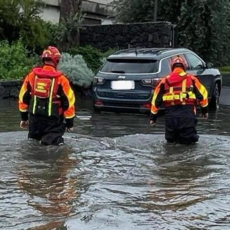 vigili del fuoco acireale alluvione