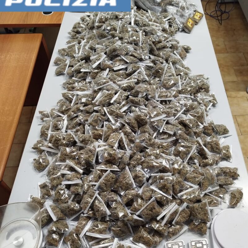 LA DROGA IN GARAGE. PICANELLO, SCOPETI DALLA POLIZIA DI STATO 8 KG DI STUPEFACENTI