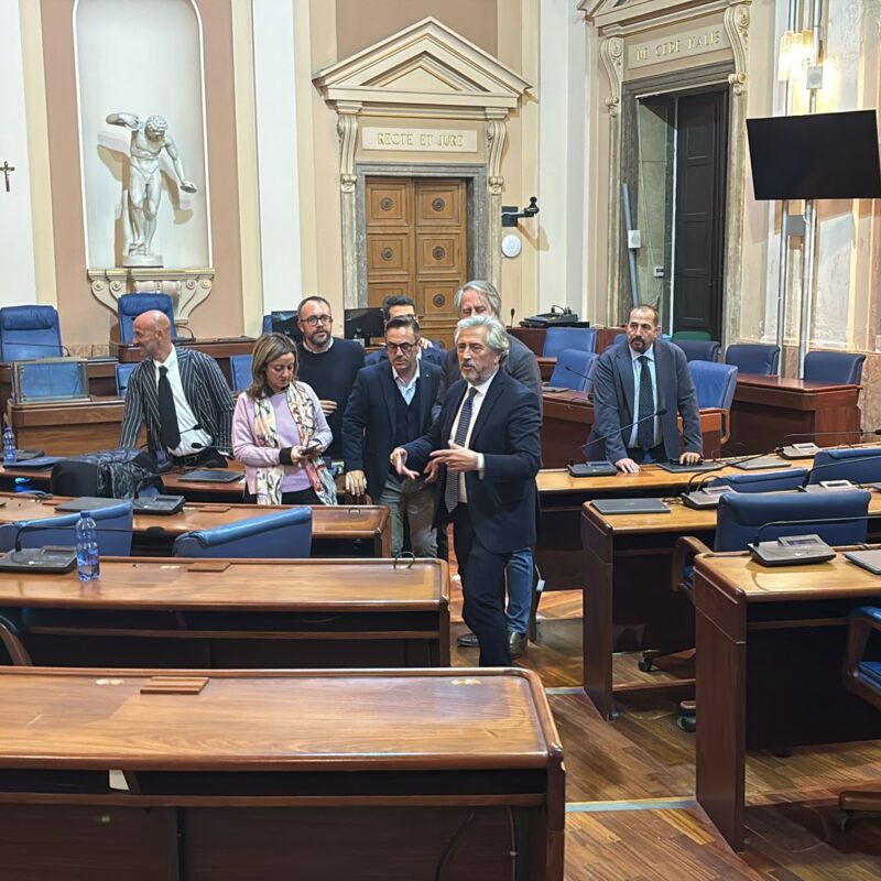 opposizione occupa aula a Caltanissetta