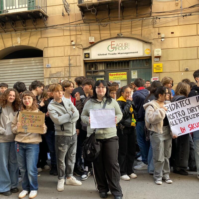 protesta studenti liceo Benedetto Croce_81715490