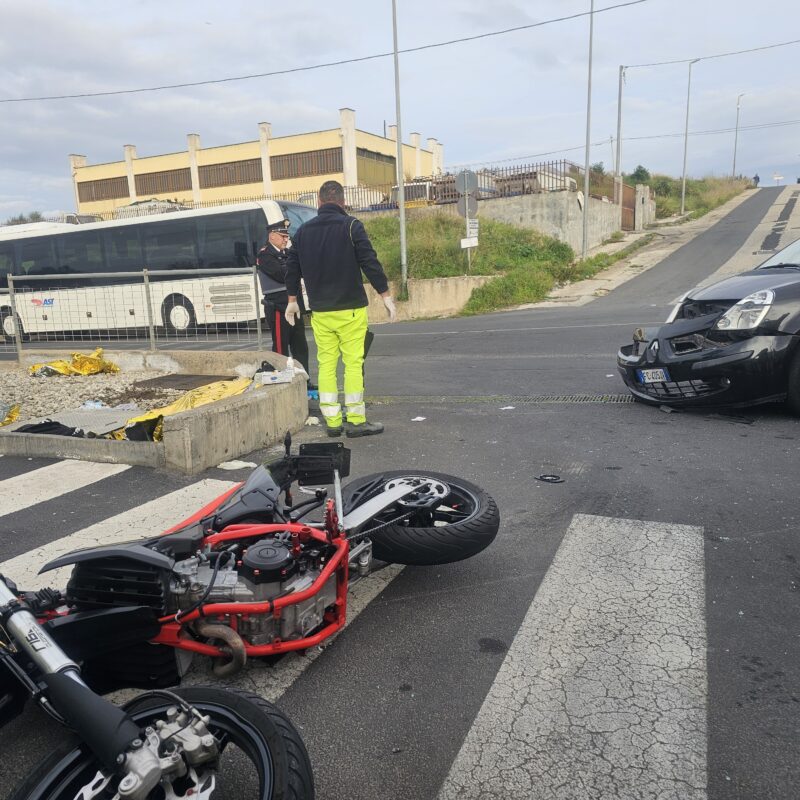 incidente carlentini muore diciassettenne