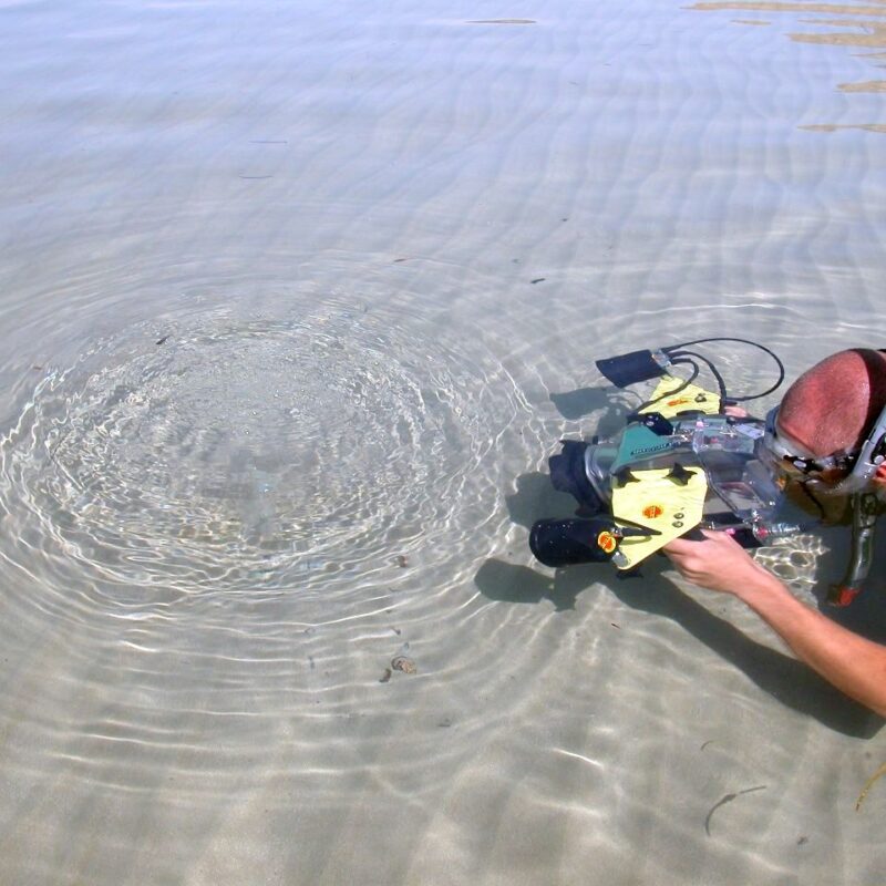 Un archeologo marino alla ricerca delle tracce dell'Isola Ferdinandea