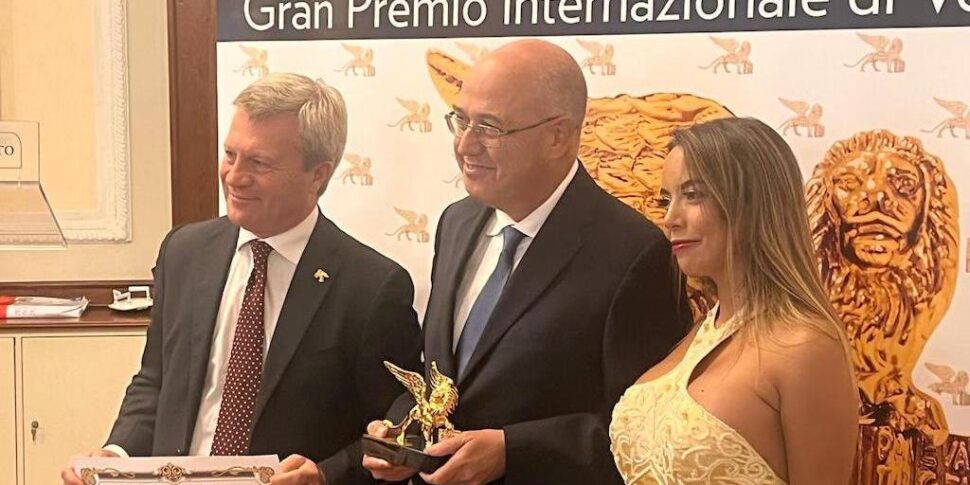 Gran Premio Internazionale Di Venezia Leone Doro Al Siciliano Pietro