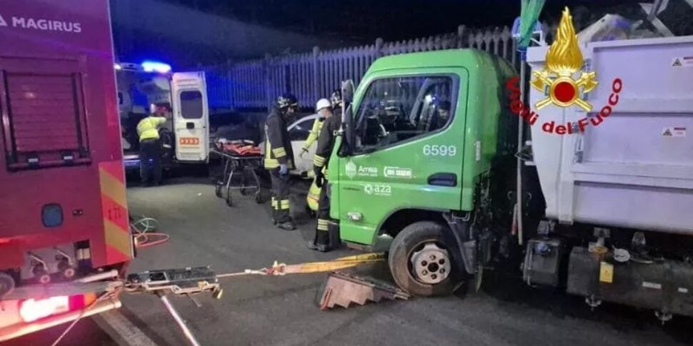 Operaio muore sul lavoro a Milano, è rimasto schiacciato tra il suo ...