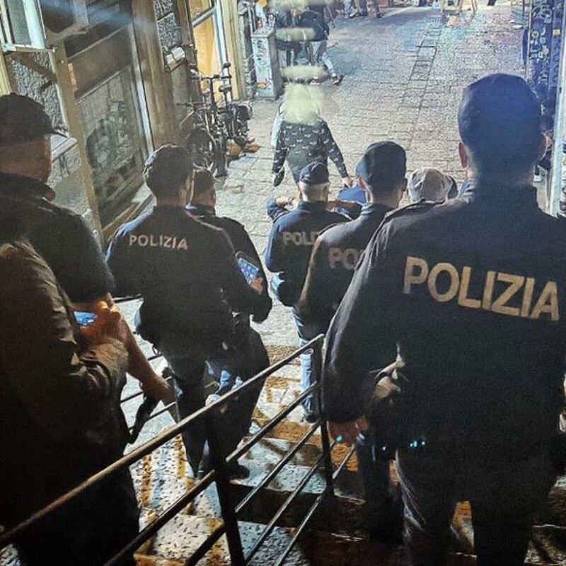 polizia controlli movida vucciria palermo ingresso mercato malamovida violenza_73637591