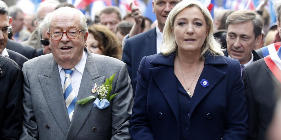 https://assets.gds.it/2025/01/Jean-Marie-Le-Pen-dead-at-96_82401255-scaled-970x485-1736266476.jpg