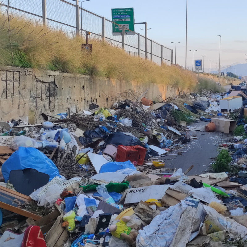 Palermo.Discarica abusiva in via Maccionello..Ph.Alessandro Fucarini.