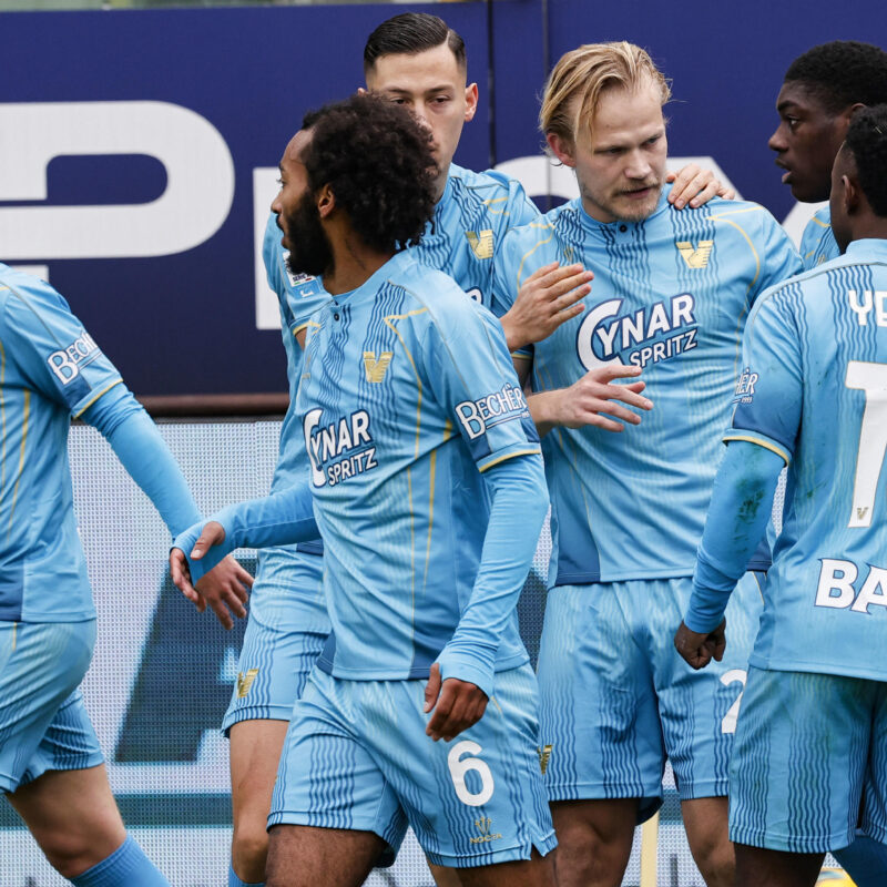 Venezia's Joel Pohjanpalo jubilates with his teammates after scoring the goal during the Italian Serie A soccer match Parma Calcio vs Venezia FC at Ennio Tardini stadium in Parma, Italy, 19 January 2025. ANSA /ELISABETTA BARACCHI