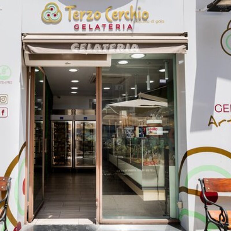 gelateria Terzo Cerchio in corso Camillo Finocchiaro Aprile