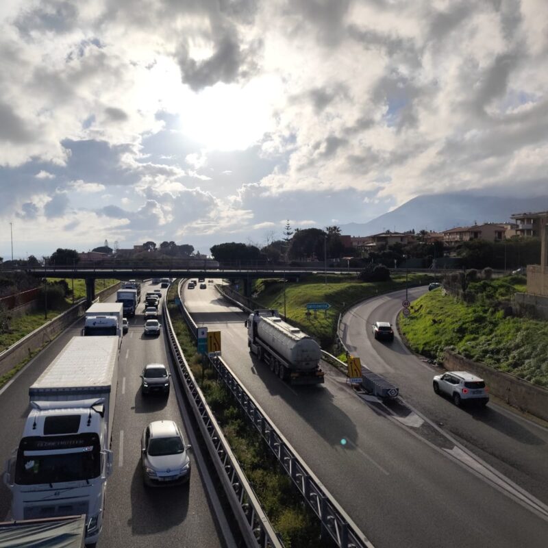 Lavori in autostrada, code chilometriche all'altezza di Bagheria