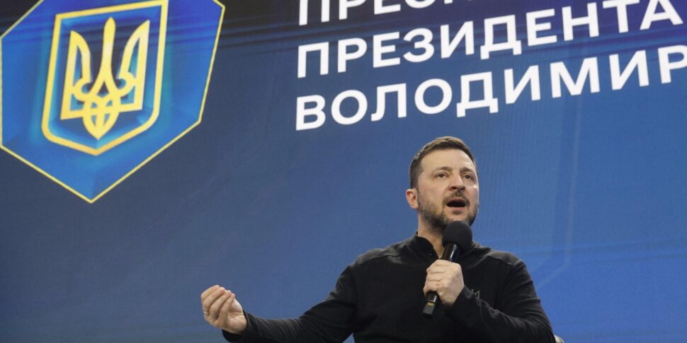 https://assets.gds.it/2025/02/Zelensky-970x485.jpeg