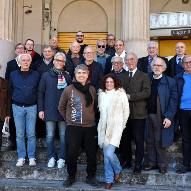 Palermo.Degrado e bellezza nel quartiere Natteotti,nei pressi di via Liberta'.Alcuni residenti del Quartiere Matteotti con i soci della Associazione culturale "Piazzetta Matteotti ". Claudio Amico, Loredana Carubia, Franco Carollo,Vincenzo Mattaliano, Marco Lipari, Lino Buscemi, Piero Di Giovanni, Nunzio Moschetti, Benedetto Marasa', Roberto Mezzatesta, Severino Moschetti, Erio Amico, Giuseppe Lanino, Marco Pupella, Francesco Pintaldi, Salvo Giordano, Edoardo Intravaia,Martino Garofalo,Ignazio Garofalo, Enrico Restivo, Salvo Viola...Ph.Alessandro Fucarini.