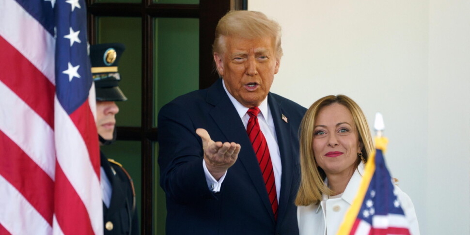 https://assets.gds.it/2025/04/Italian-Prime-Minister-Giorgia-Meloni-meets-with-US-President-Donald-Trump-in-Washington_84554670-1-scaled-970x485-1754674933.jpg