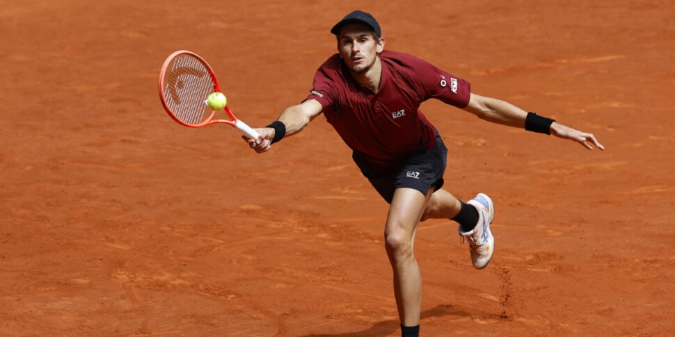 https://assets.gds.it/2025/04/Madrid-Open-tennis-tournament-Day-10_84808531-scaled-970x485-1746021571.jpg