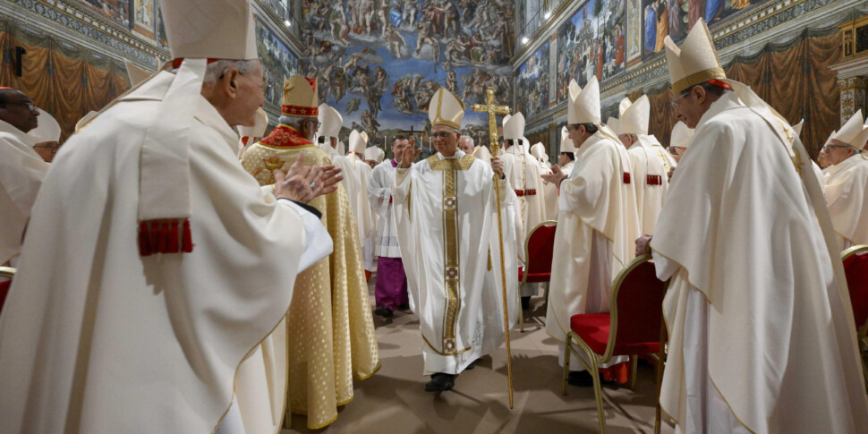 https://assets.gds.it/2025/05/09-05-2025-Santa-Messa-pro-Ecclesia-celebrata-dal-Romano-Pontefice-Leone-XIV-con-i-Cardinali_84994547-scaled-970x485-1746793452.jpg