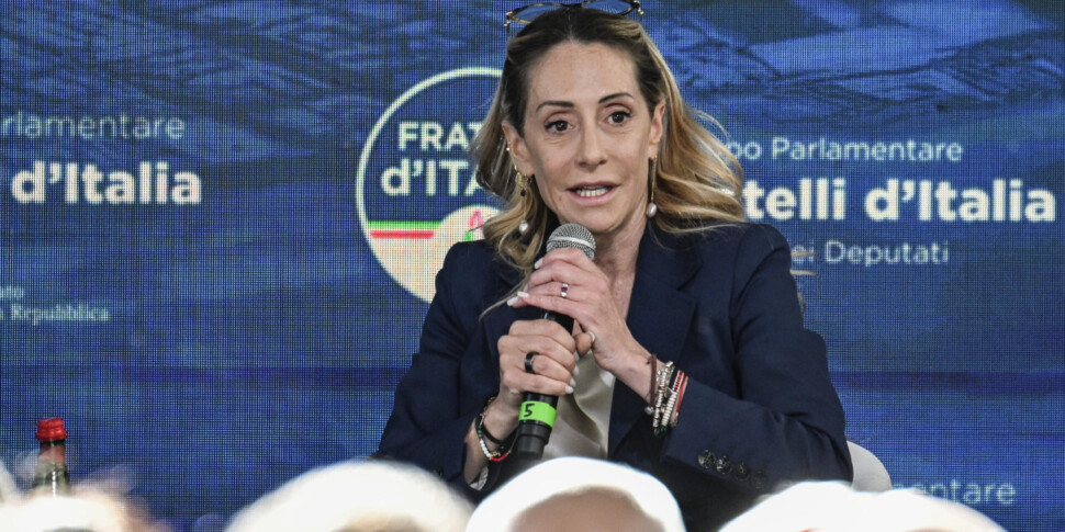 https://assets.gds.it/2025/05/Arianna-Meloni-scaled-970x485-1748116366.jpg