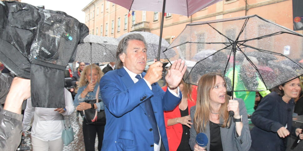 https://assets.gds.it/2025/05/Avvocato-Stasi-e-stata-una-giornata-molto-positiva_85275714-970x485.jpg