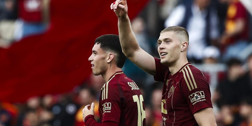 https://assets.gds.it/2025/05/Dovbyk-Roma-970x485.jpeg