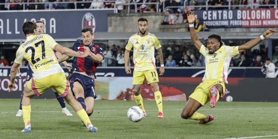 https://assets.gds.it/2025/05/Il-pareggio-di-Freuler-in-Bologna-Juventus-970x485.jpeg