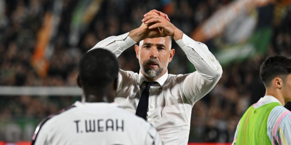 https://assets.gds.it/2025/05/Juve-festeggiamenti-con-Tudor-970x485-1748209079.jpg